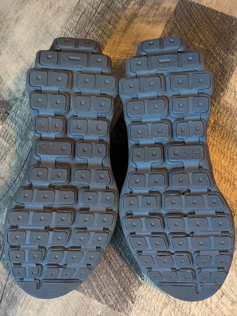 Alo Runner Shoes Espresso Breathable Mesh Upper